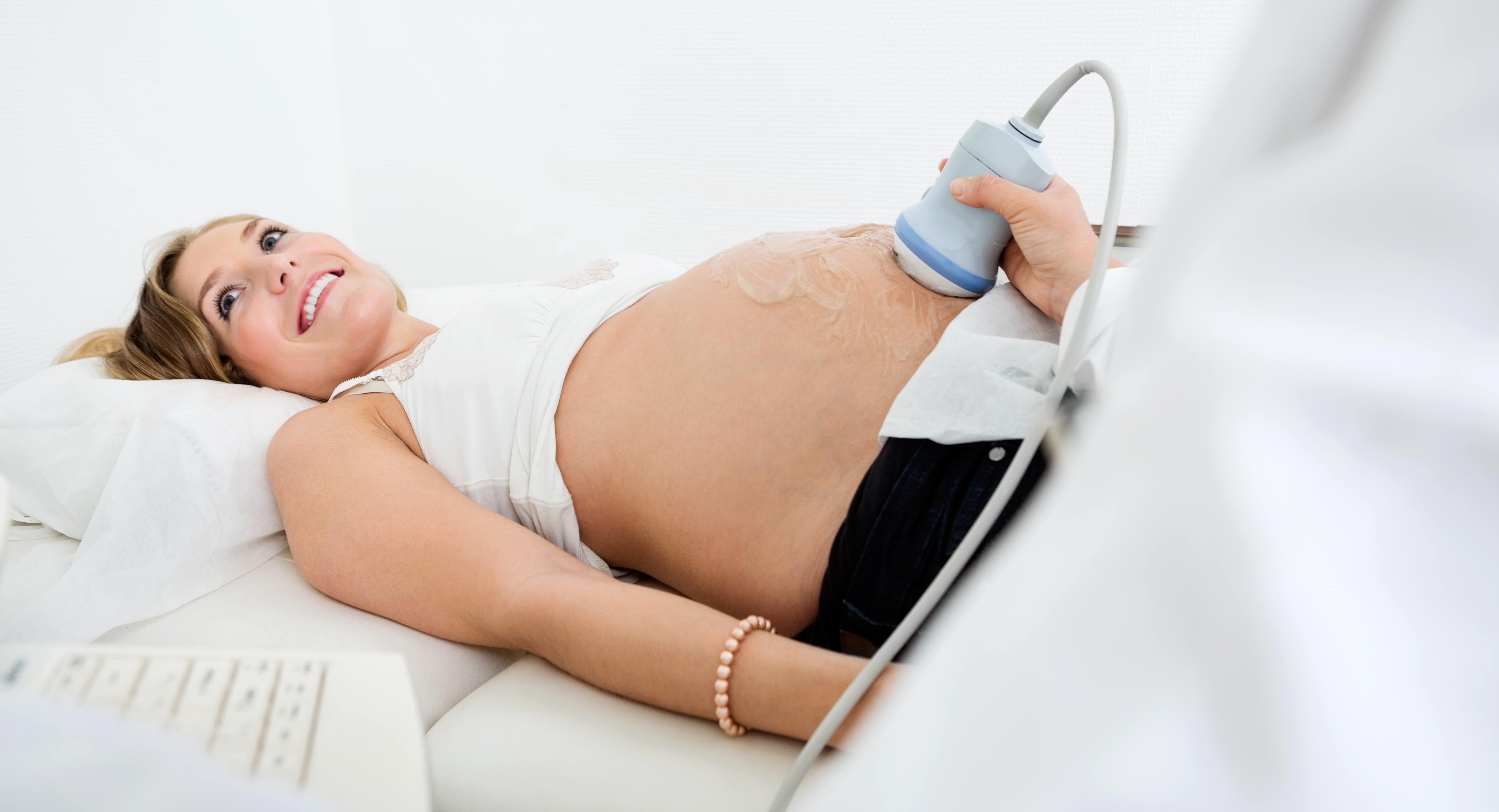 Bezpłatne badania prenatalne dla wszystkich kobiet w ciąży  – co to właściwie znaczy?